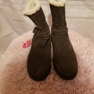 NWT Sonoma Gray Boots With Faux Fur Lining